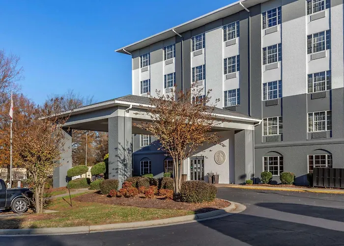 Motel: Comfort Suites Pineville - Ballantyne Area