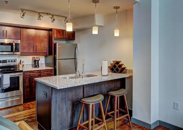 2 Bedroom, Hawthorne Lane