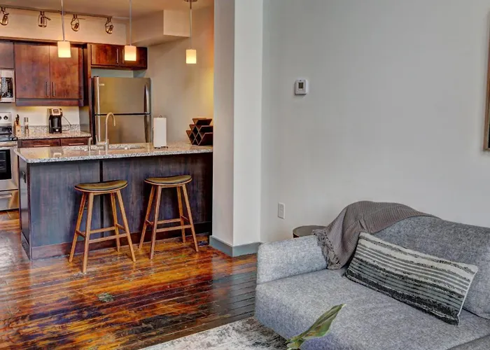 2 Bedroom, Hawthorne Lane